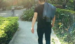 女胖子背影生活照,探寻女胖子背影下的独特魅力